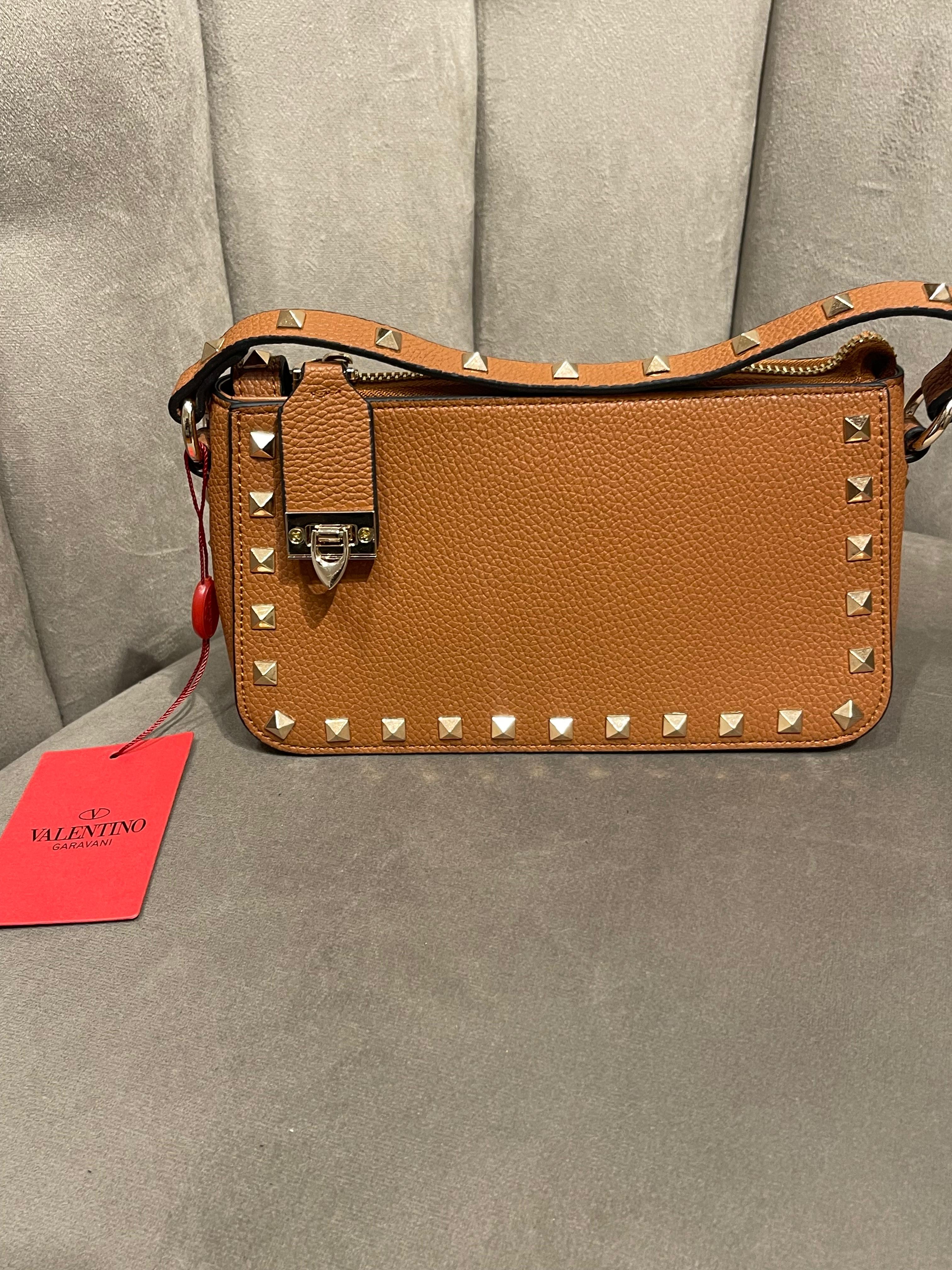 Cartera Valentino