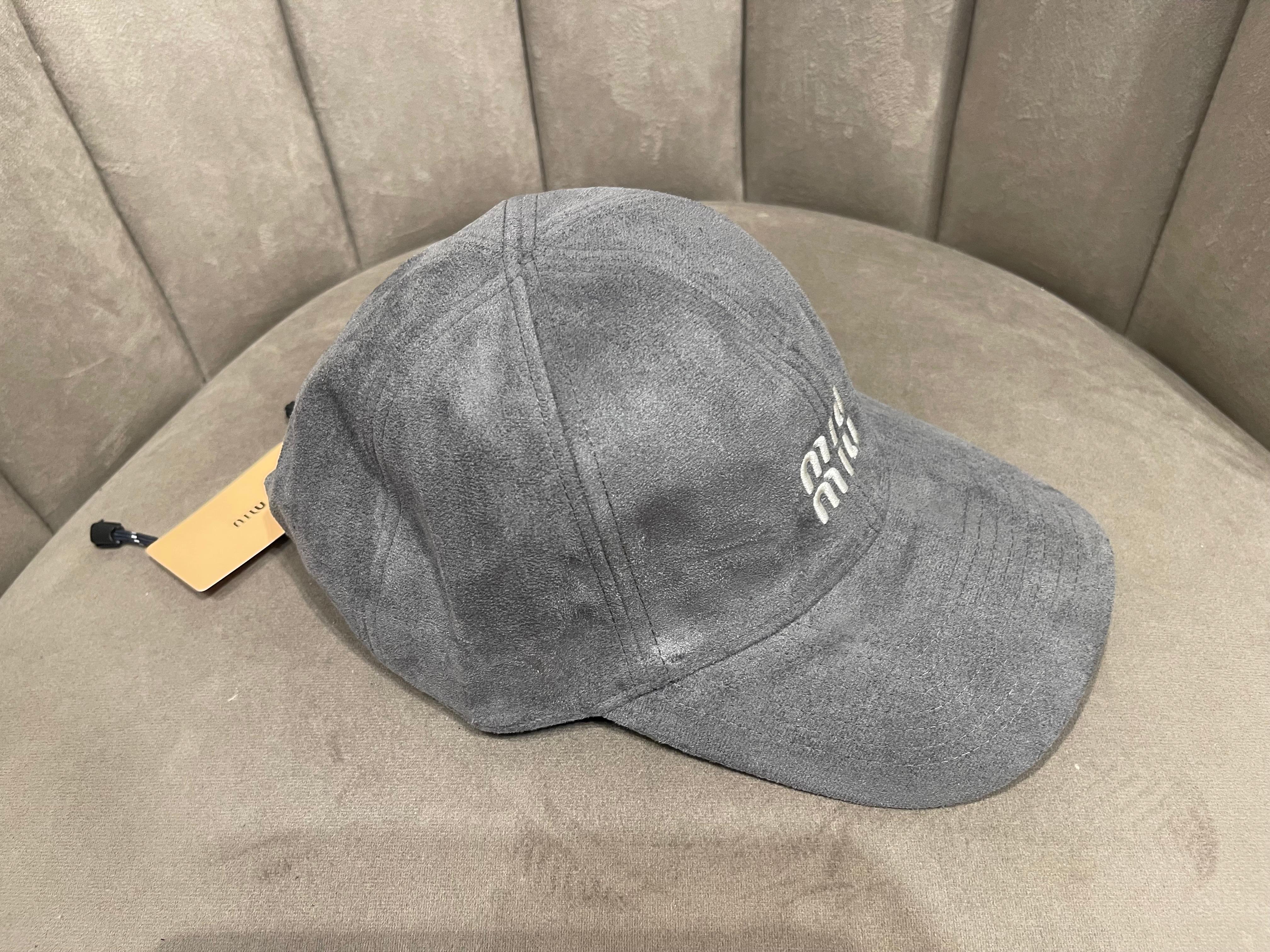 Gorra Miu Miu